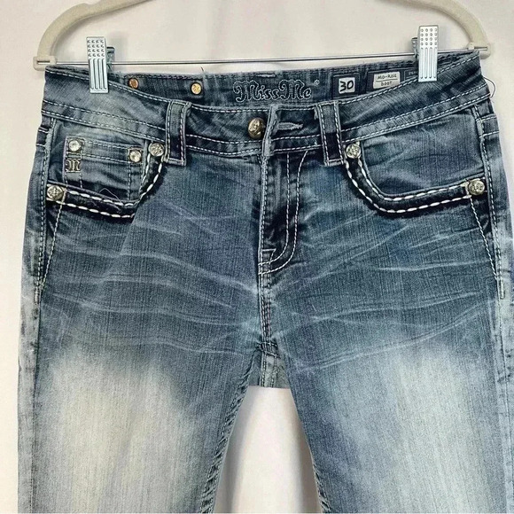 Miss Me Jeans Mid Rise Bootcut Embellished Back Pockets‎ Cropped Womens Sz 30 - Picture 2 of 16